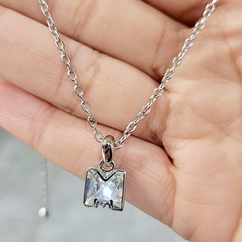 Personalize Swarovski alphabet pendant necklace - Picture 10 of 11